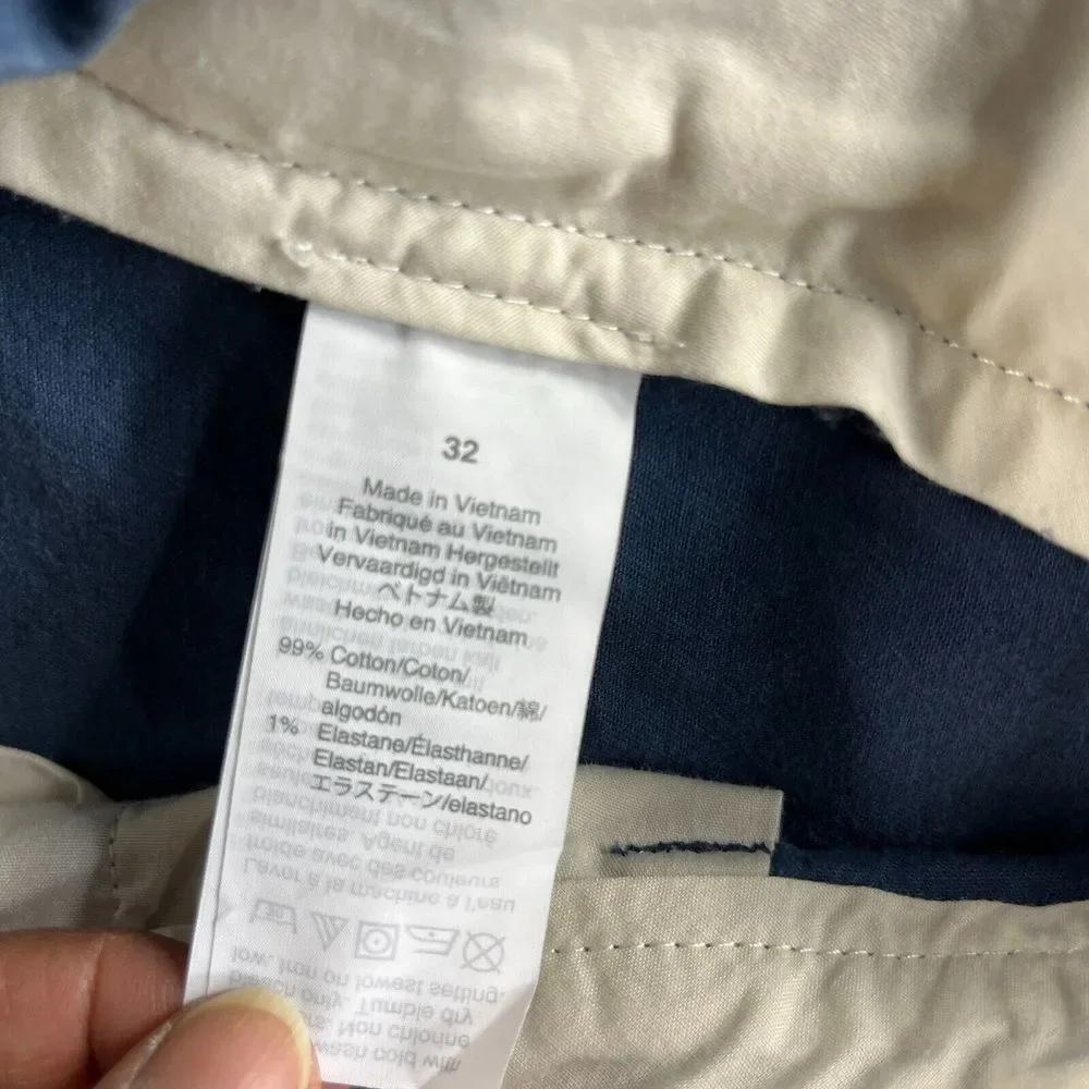 J. Crew Shorts Mens 32 (Fits 33) Blue Chino Flamingos 9